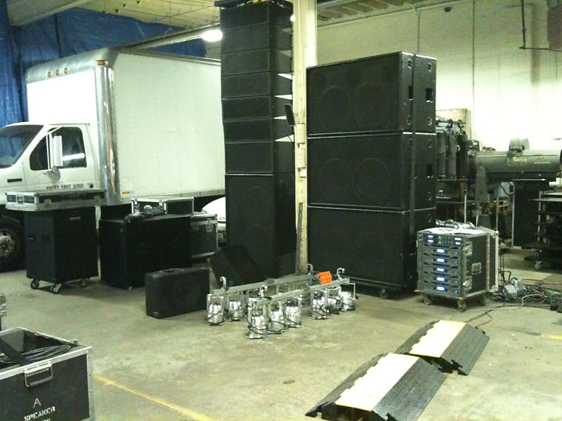 Used line array store system