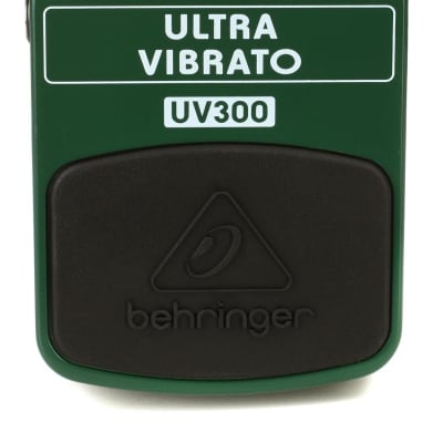 Behringer UV300 Ultra Vibrato + UM300 Metal Distortion Guitar