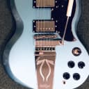 Vintage VS6V-GHB Reissued Series Double Cut with Vibrola Tailpiece  2021 Gun Hill Blue