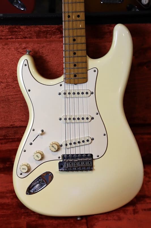 Fender Artist Series Jimi Hendrix Tribute Stratocaster | Reverb