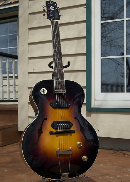 The Loar LH-319VS Archtop - Carved top, P90s image 1
