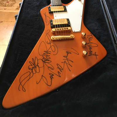 Hamer Tom Dumont Inspired Explorer style (Standard STD) signed by All four members of NO DOUBT! image 4