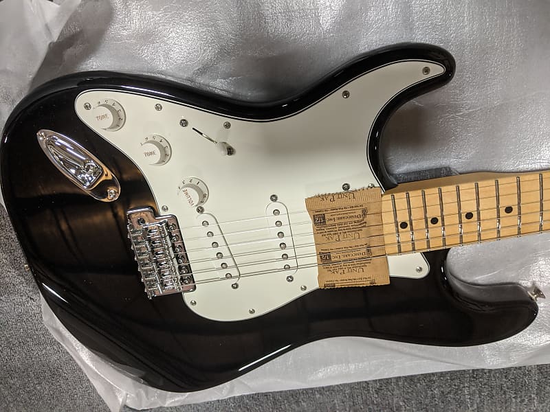 Fender LEFTY Stratocaster Black/Maple Neck image 1