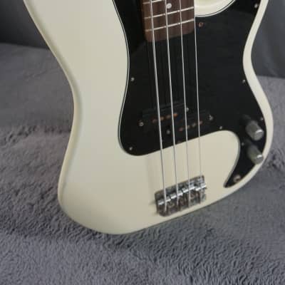 Holly Splendor Series - White Japan P Bass Guitar for sale