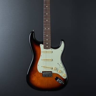 Fender Robert Cray Stratocaster - 3 Color Sunburst image 3