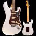 Fender American Ultra Stratocaster, Rosewood Fb, Arctic Pearl 896 8lbs 3.4oz