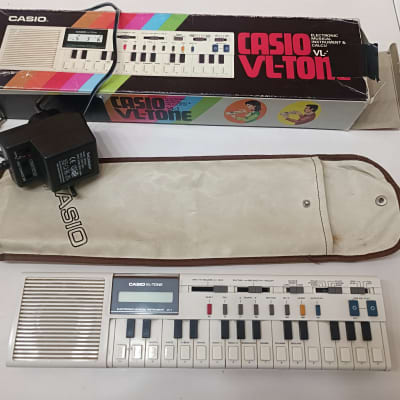 Casio VL-1 VL-Tone 29-Key Synthesizer Keyboard 1979 - 1984 - White