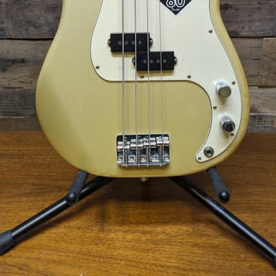 Fender 60th Anniversary Standard Precision Bass 2006 - Blizzard Pearl- FLAMED NECK! image 2