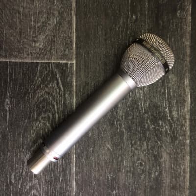 beyerdynamic M 88 TG Hypercardioid Dynamic Microphone - Vintage King