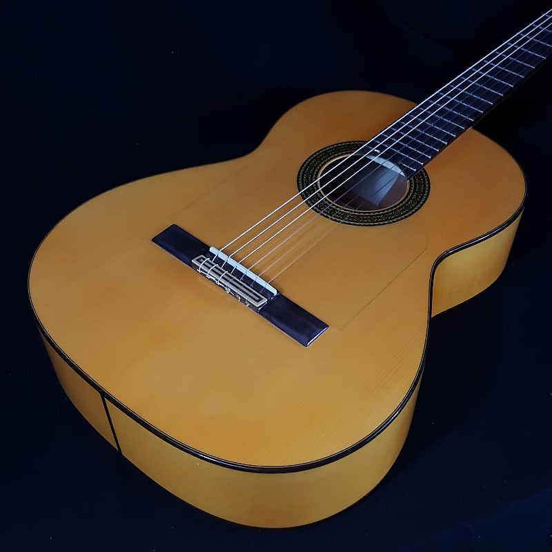 Ortega shop flamenco guitar