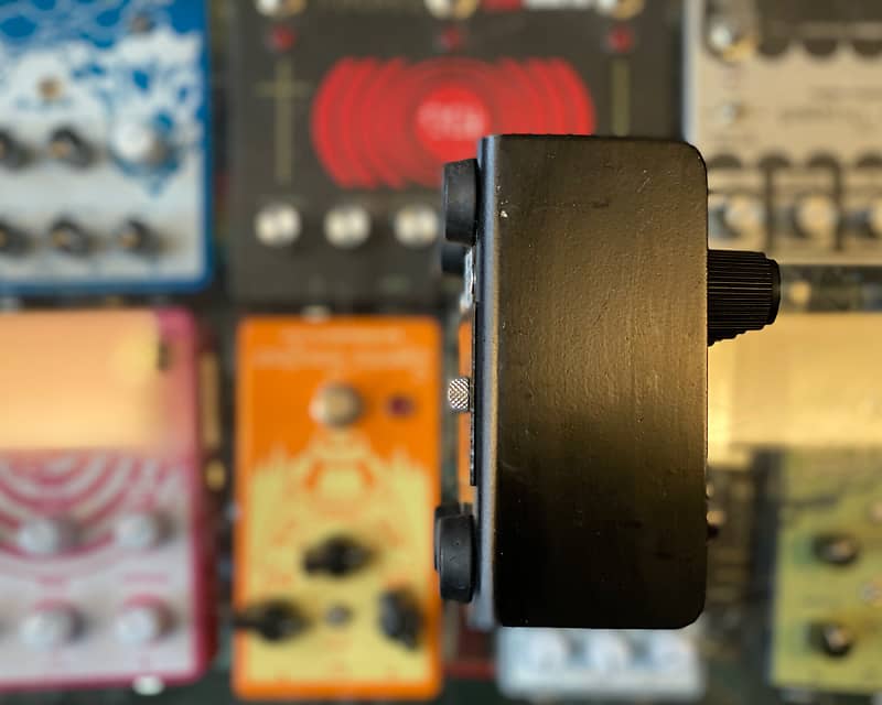 1988 Pro Co RAT (RAT2) - Version 4 Flatbox by Woodcutter w/ Green