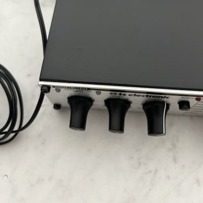 TC Electronic M100 Stereo Multi-Effects Processor 2010s - Silver image 4