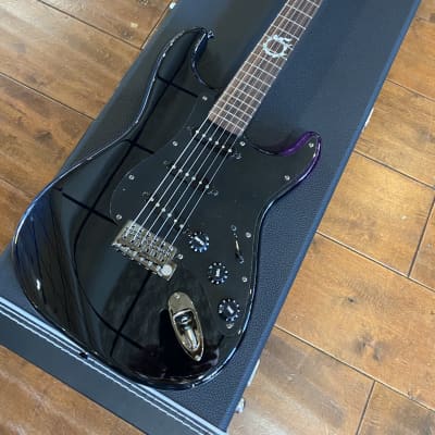 Fender MIJ ストラトキャスター Made in Japan Limited Hybrid II Stratocaster®, Noir – Fender
