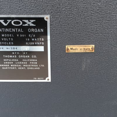 Vox Continental 301E Organ image 2