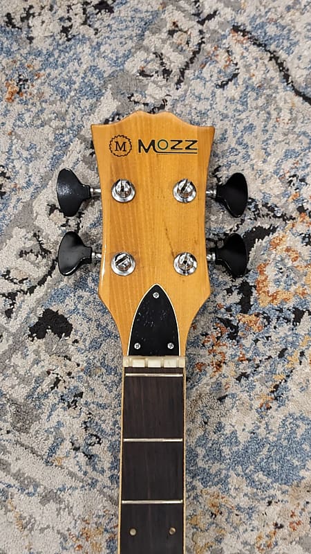 1970s Mozz (Teisco) SG Bass short scale (30.3