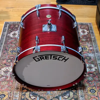 NEW Gretsch Broadkaster 2022 Satin Rosewood 22x18 Kick / Bass Drum With Tom Arm Mount. image 7