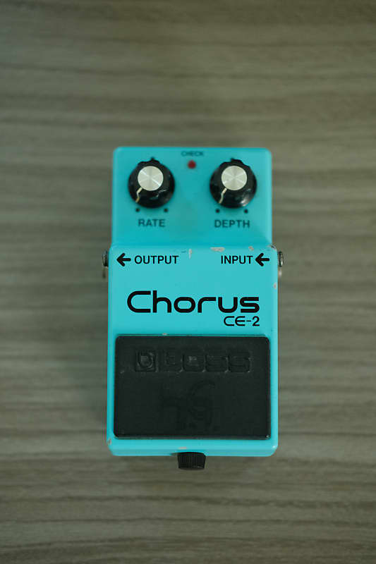 Boss CE-2