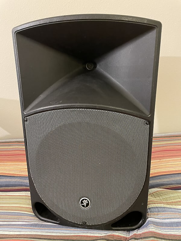 Mackie Thump TH15A Reverb