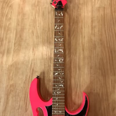 Ibanez JEMJRSPPK Steve Vai JEM Jr. Electric Guitar in Pink image 5