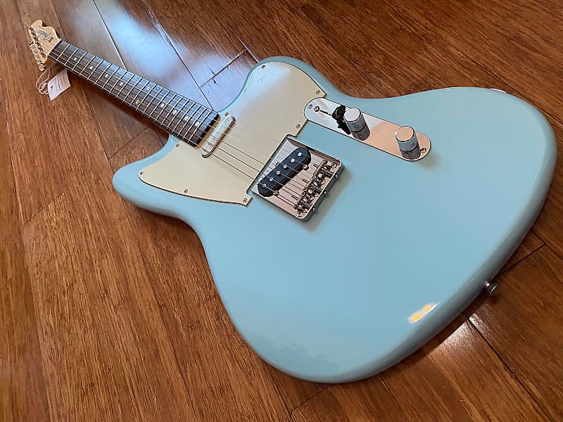 Fender Japan Limited Run Offset Telecaster Daphne Blue MIJ