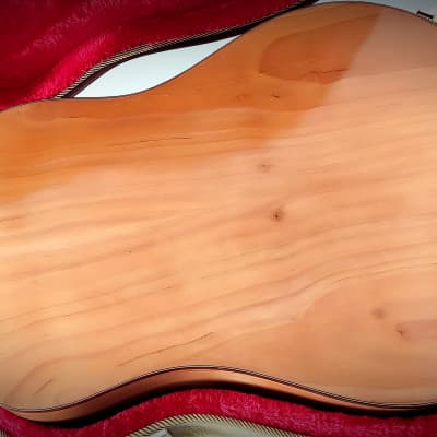 - Holy Grail - European Hand Made Acoustic Guitar Dreadghnout of Cedrus libani! Very Rare Exotic wood 1990/2000 - Natural - Martin & Taylor Similar image 10