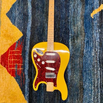 Dewey Decibel FlipOut Stratocaster Scandalicius 2005 Yellow for sale