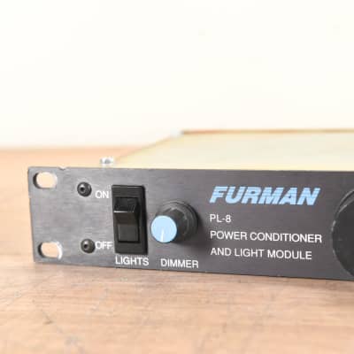 Furman PL-8 120V 15A Power Conditioner with Lights CG0033R image 3