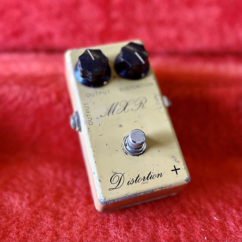 MXR Distortion Plus + 1977 - Yeller! Original vintage USA script logo