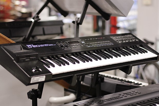 Roland ローランドD-20 シンセサイザー 61鍵 Roland D-20 61-Key Linear LA Synthesizer Black keyboard