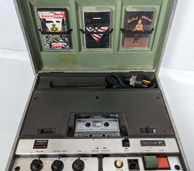Vintage 3M Wollensak 2520AV Heavy Duty Tank Cassette Recorder Portable Tape  Player