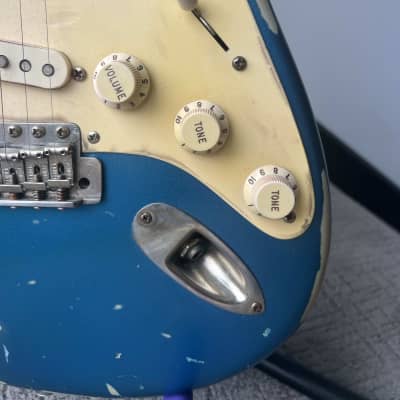 Fender American Vintage '57 Stratocaster 1990s - Relic Blue image 7