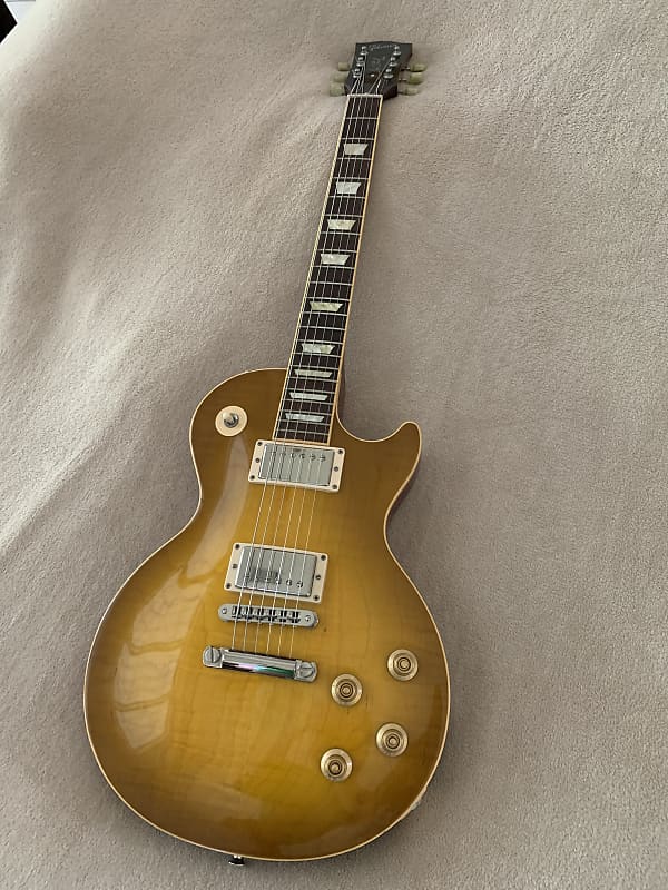 2007 Gibson Les Paul Standard with '60s Neck in Honey Burst