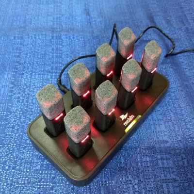 Revolabs 02-08HDCHG-C Charger Base W/ 8, 01-HDTBLMIC-DR-11 Microphones image 2
