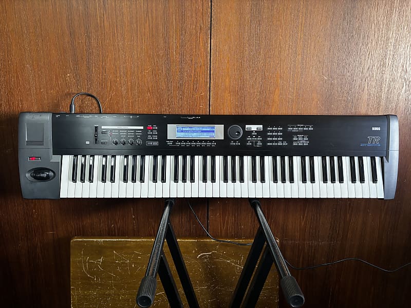Korg TR-76 TR76 76Key Workstation/Controller Synthesizer Korg TR-76 TR76 76Key Workstation/Controller Synthesizer