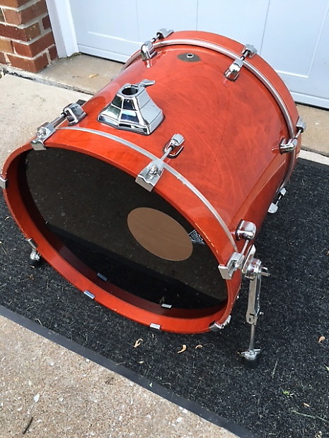 Tama 20 bass store drum