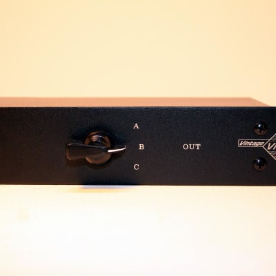 2-Way In - 3-Way Out XLR Studio Monitor Controller Minimal Style image 5