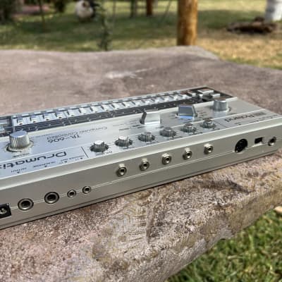 Roland TR-606 Drumatix 1980s - Silver