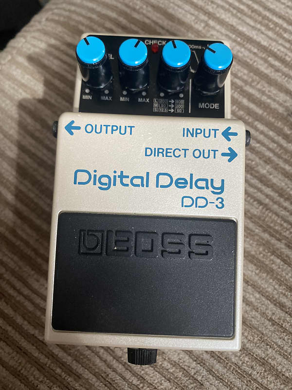 Boss Dd3 delay White Reverb