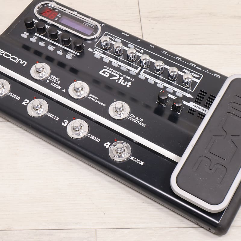 Zoom G7.1UT Electric Guitar Multi Effects Unit w/ PSU Reverb