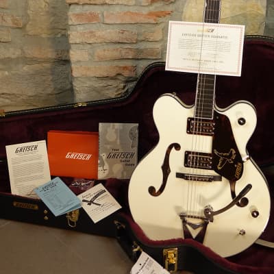 GRETSCH G6636-RF Richard Fortus Signature Falcon Center Block Double-Cut w/Bigsby - White image 25