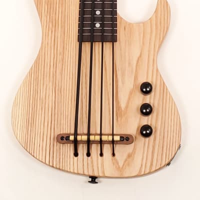 Hadean fretless 2024 uke bass