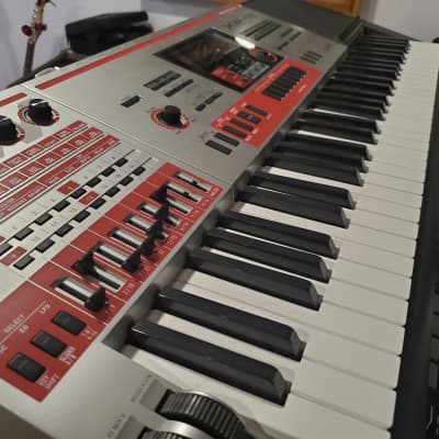 Casio XW-G1 61-Key Groove Synthesizer