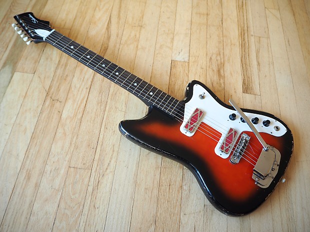 1967 Silvertone 14772 Silhouette Vintage Guitar DeArmond Red