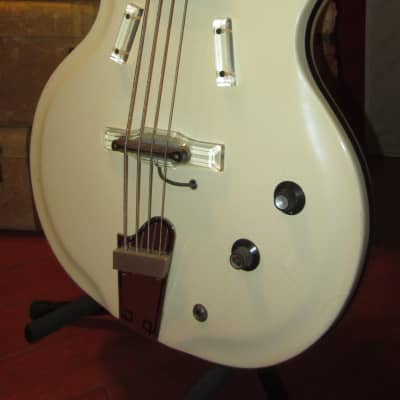 Vintage 1963 National Val Pro 85 Electric Bass White w/ Gig Bag Bild 1