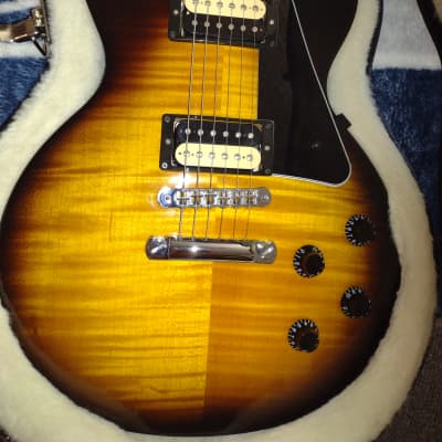 Gibson LesPaul Studio EMG搭載 Gibson Les Paul Studio Figured EMG & Gold Hardware Wine Red 2004