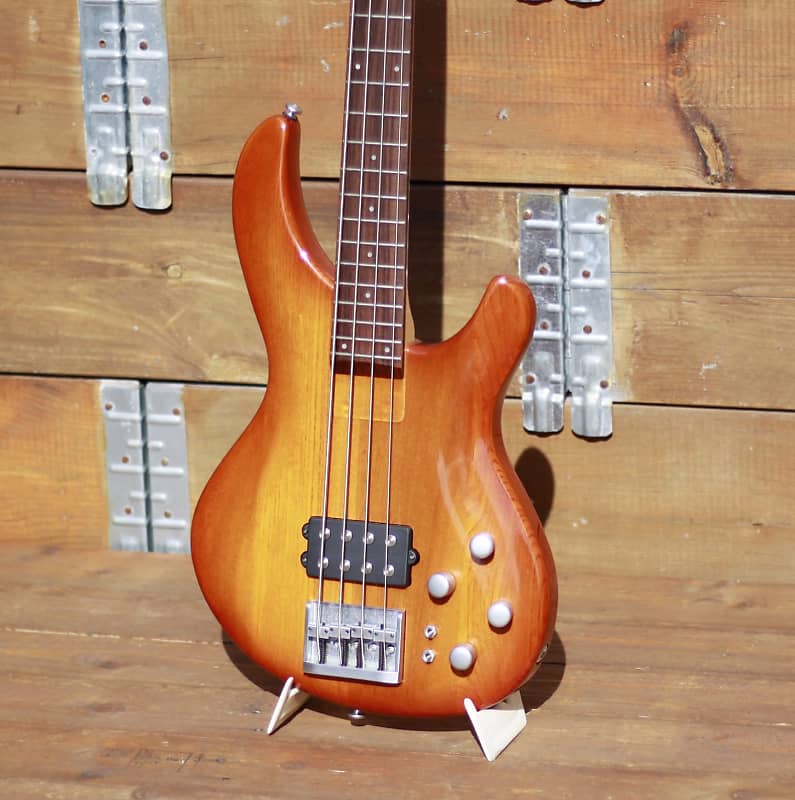 Aria Pro II Bass - Cherry Burst