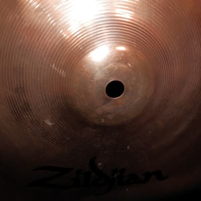 Zildjian ZBT 18" China cymbal used image 4