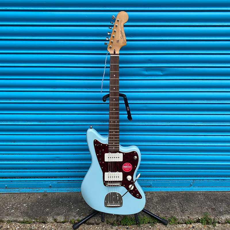 Squier classic vibe jazzmaster sonic deals blue