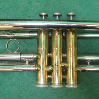 Holton Galaxy Trumpet 1964 with 3rd Slide Lock - Pro Model Refurbished - Case and Holton 67 MP image 9