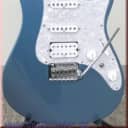 Ibanez  AZ2204-ICM Prestige E-Gitarre Made in Japan Ice Blue Metallic